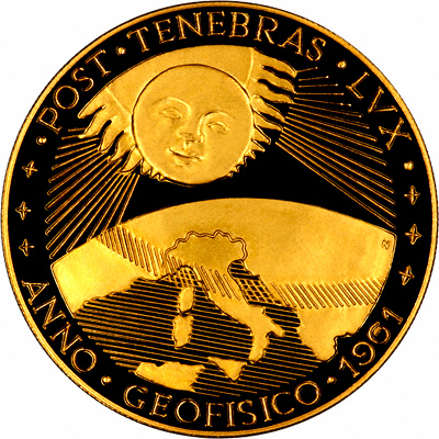 Obverse of Total Eclipse of the Sun Gold Medallion