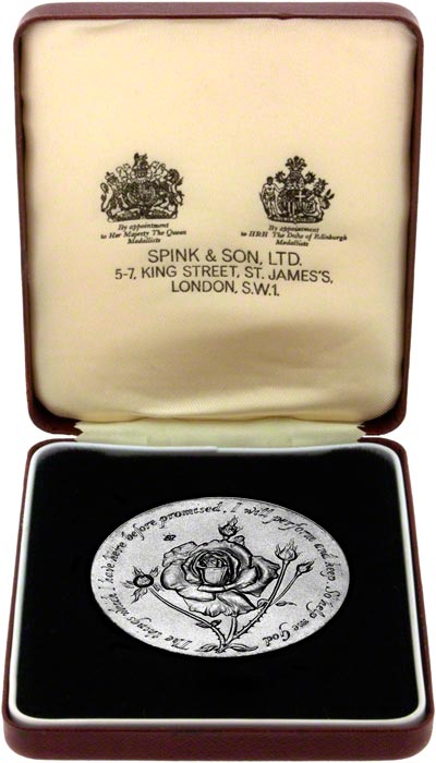 1977 Silver Jubilee Silver Medallion In Presentation Box