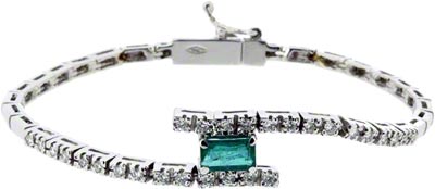 Diamond and Emerald Bracelet in 18ct White Gold