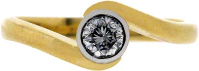 Modern Brilliant Cut Crossover Solitaire in 18ct Yellow Gold