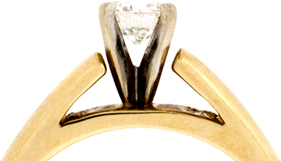 Modern Brilliant Cut Solitaire in 14ct Yellow Gold