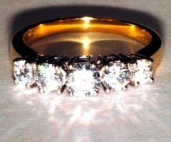 Graduated 5 Stone Diamond Ring
