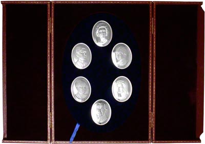 The Royal Family Cameo Collection